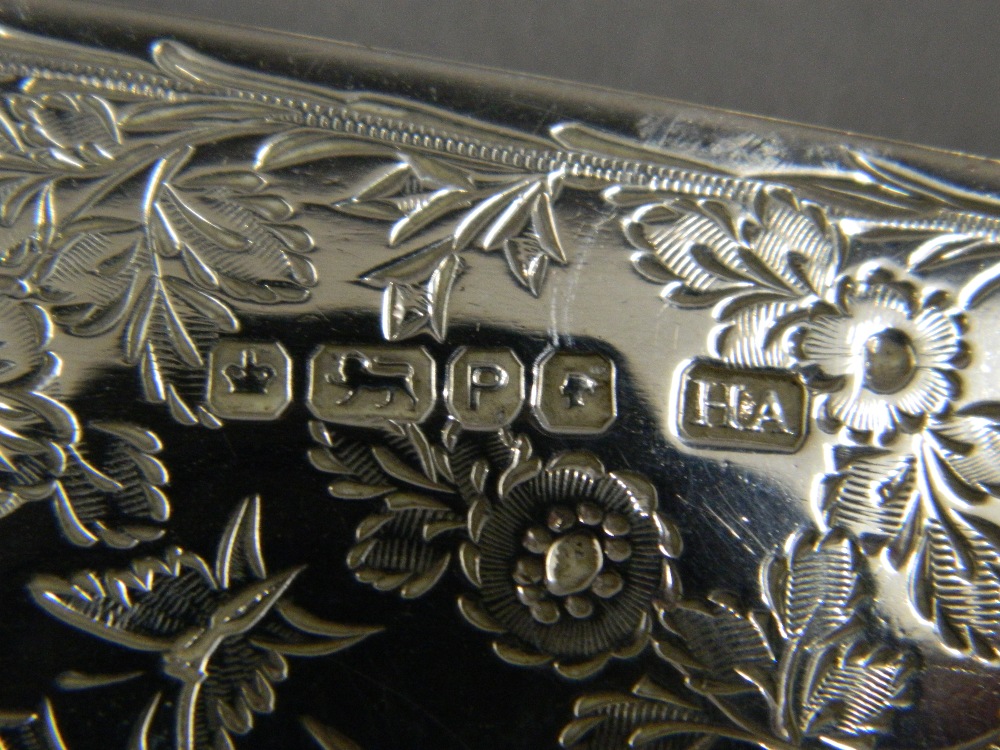 A cased silver bladed fish set. The case 37 cm wide (7.5 troy ounces total weight). - Image 4 of 7