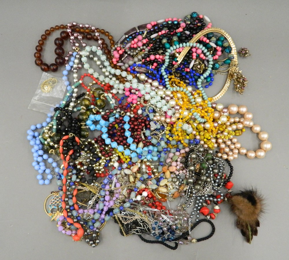 A quantity of various costume jewellery