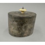 A Victorian silver tea caddy. 11 cm high (12.