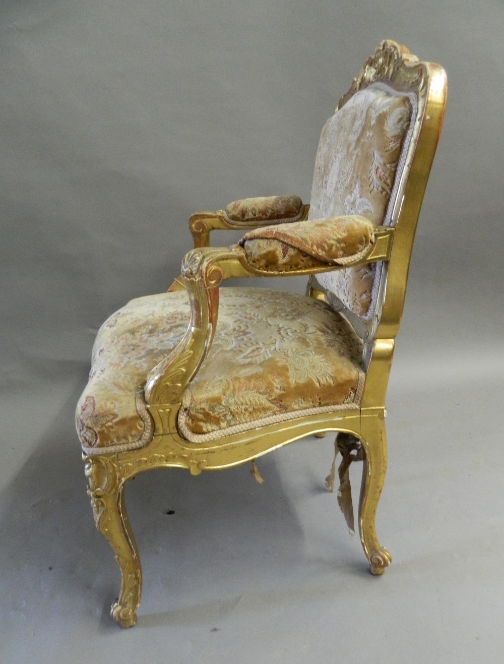 A 19th century gilt framed open armchair. 66 cm wide. - Image 4 of 7