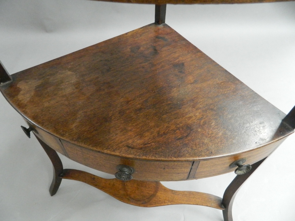 A Georgian mahogany corner washstand. 105.5 cm high. - Image 6 of 6