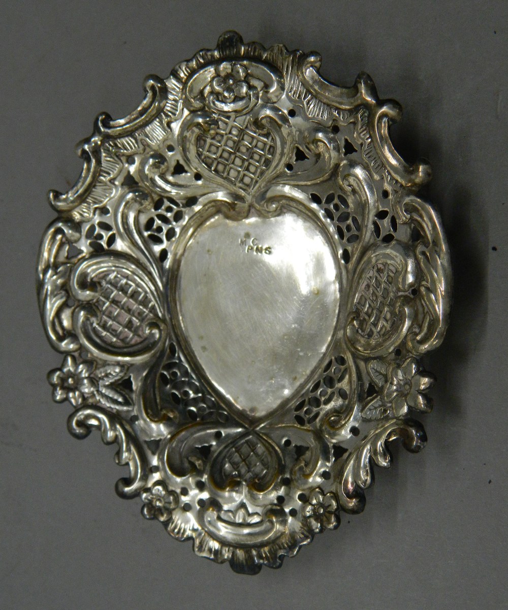 A quantity of silver and silver plate - Image 15 of 17