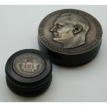 Two snuff boxes decorated Nazi emblems. The largest 7.5 cm diameter.