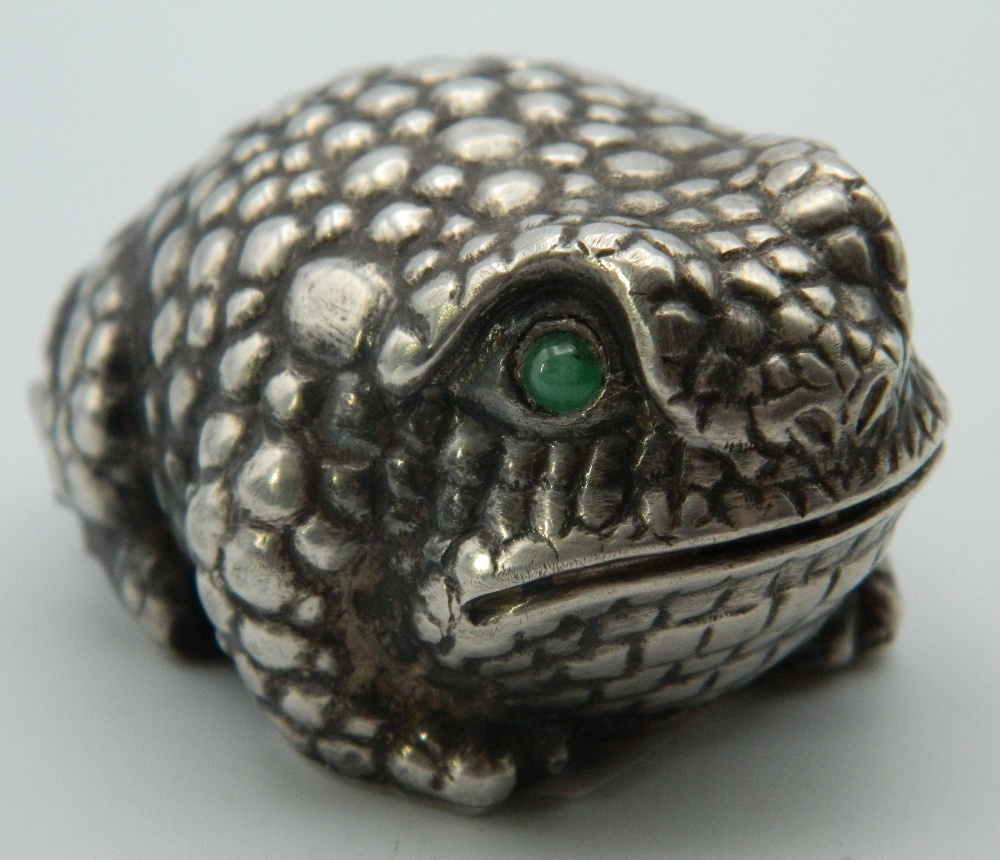 A silver model of a frog, bearing Russian marks. 5 cm long. - Image 2 of 3