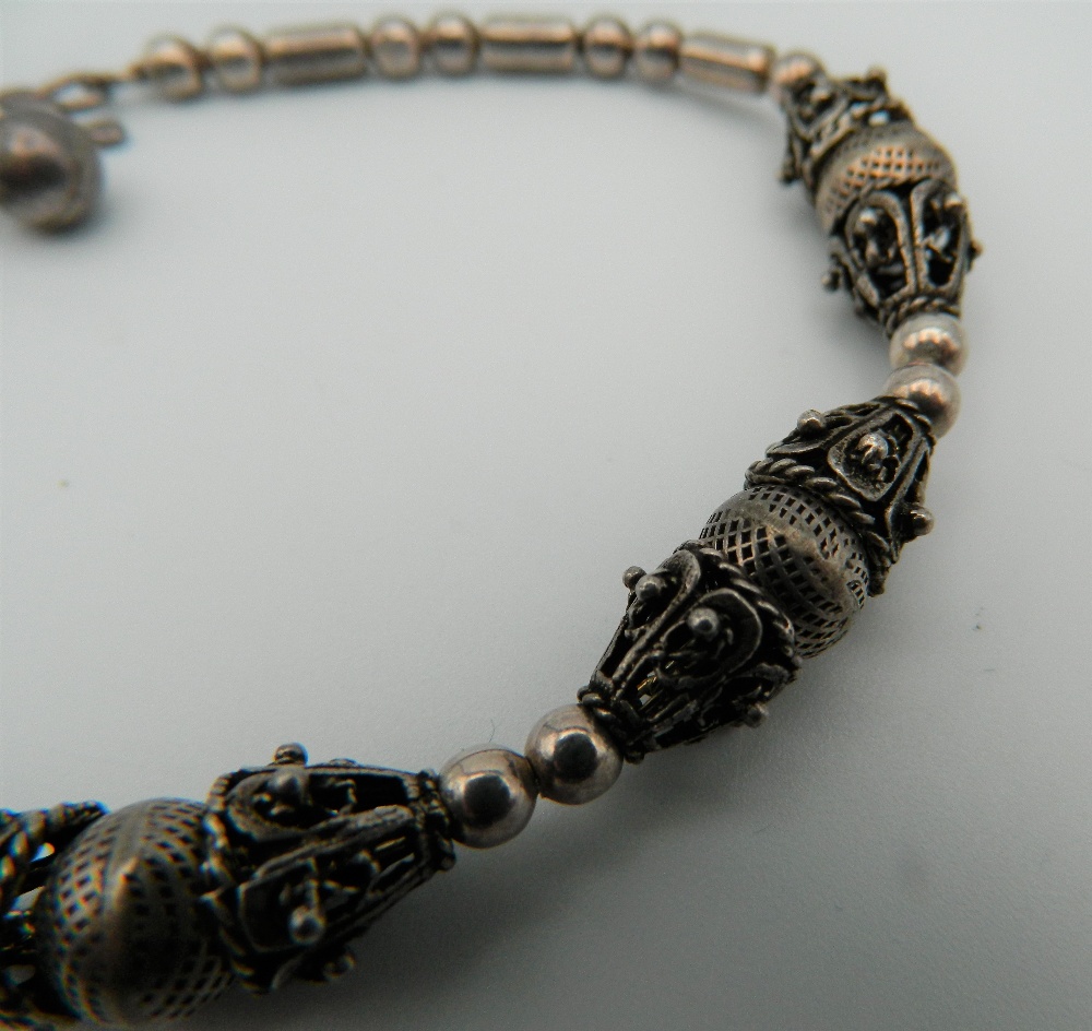 A silver necklace and bracelet set. The former 41 cm long. 33.6 grammes. - Bild 3 aus 5