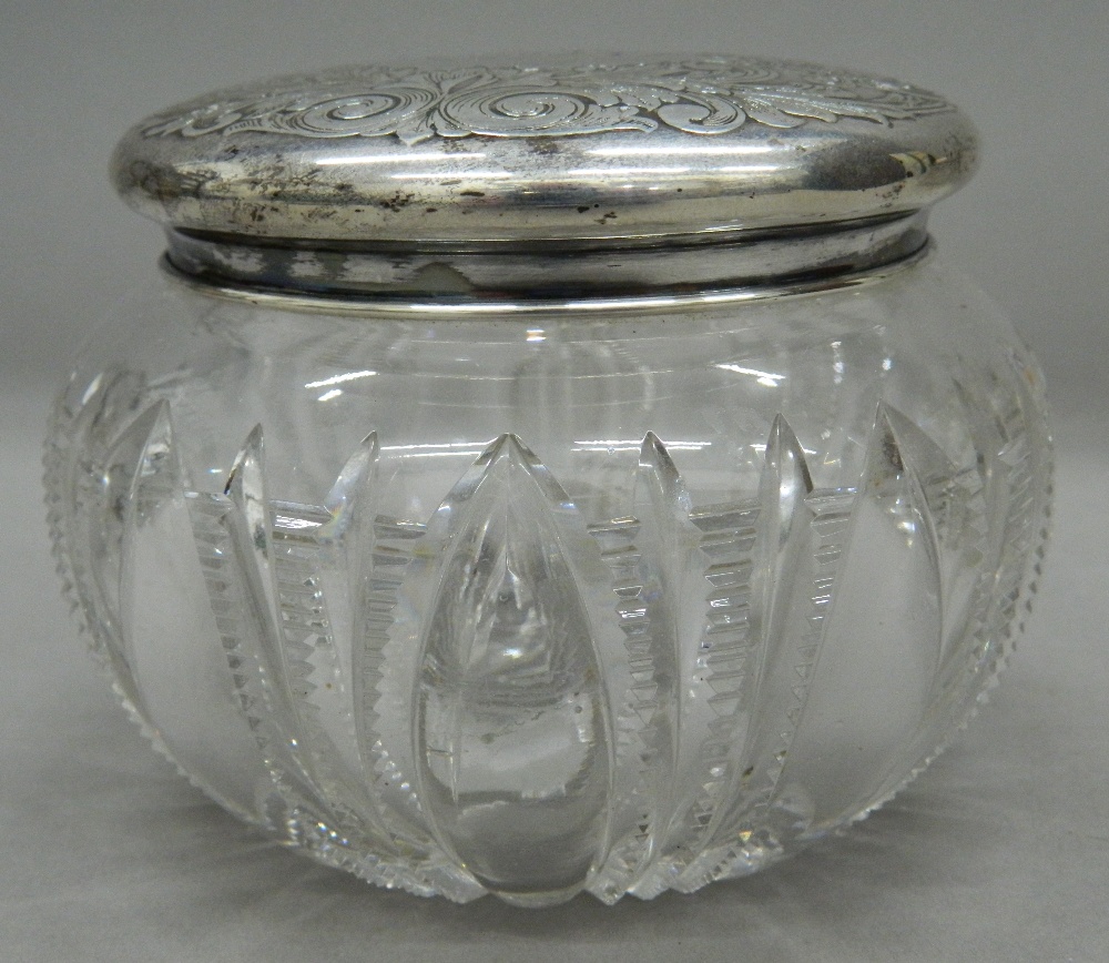 Two silver topped dressing jars. The largest 10.5 cm high. - Image 4 of 9