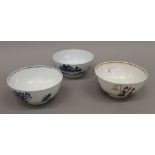 Three 18th century Worcester bowls. The largest 15.5 cm diameter.