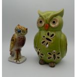 Two pottery models of owls. The largest 20 cm high.