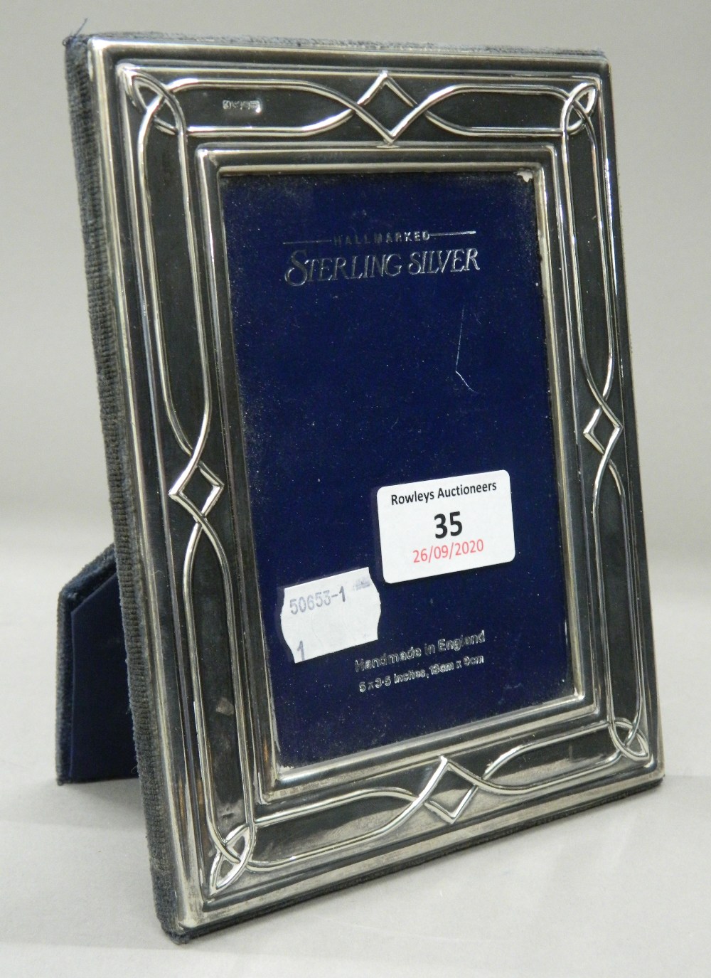 Three modern sterling silver photograph frames. The largest 17.5 cm x 22 cm. - Image 2 of 10