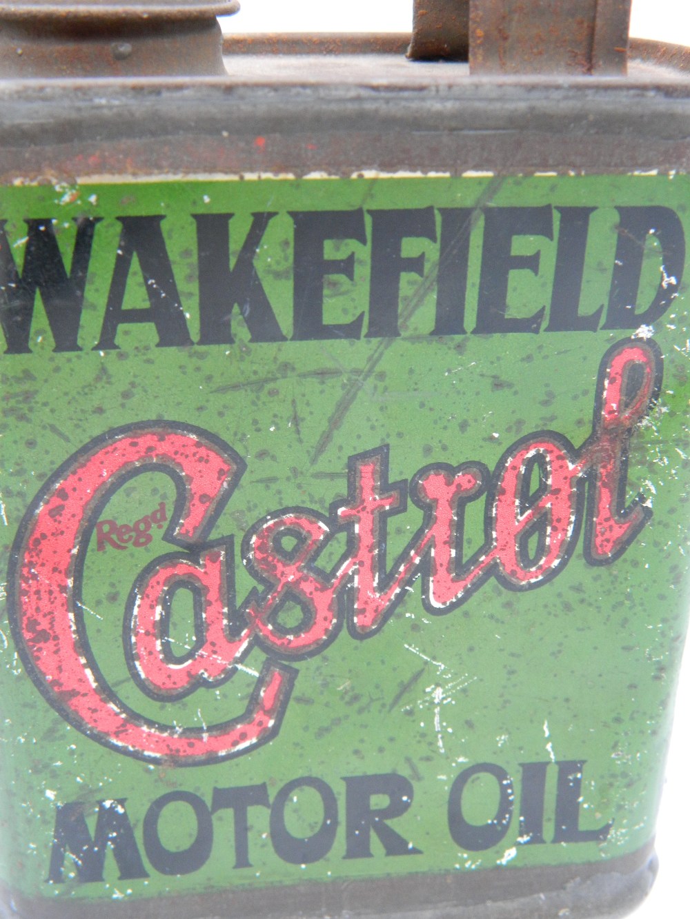 An early Wakefield Castrol Motor Oil half pint oil can. 12 cm high. - Image 7 of 12