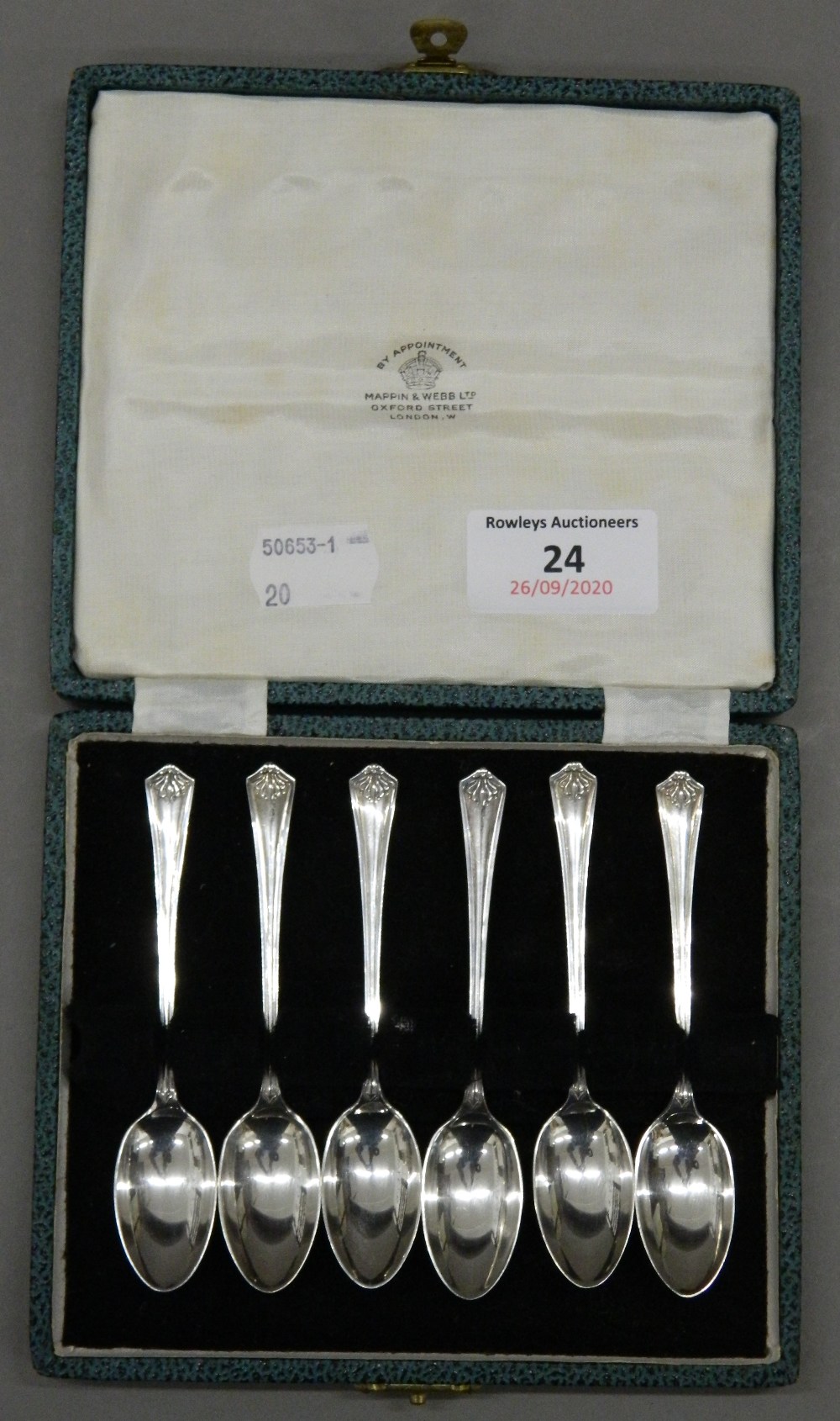 A cased set of Mappin and Webb silver teaspoons. 2 troy ounces. - Image 5 of 5