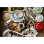 A quantity of miscellaneous kitchenalia, etc.