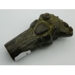 A bronze walking stick handle formed as a toad. 8 cm high.