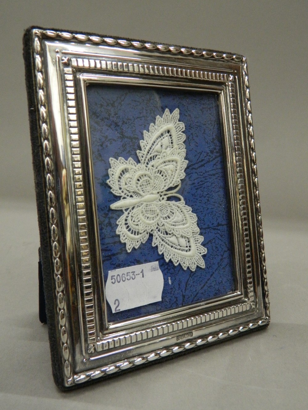 Two small silver photograph frames. Each approximately 10.5 cm x 13 cm. - Image 5 of 7