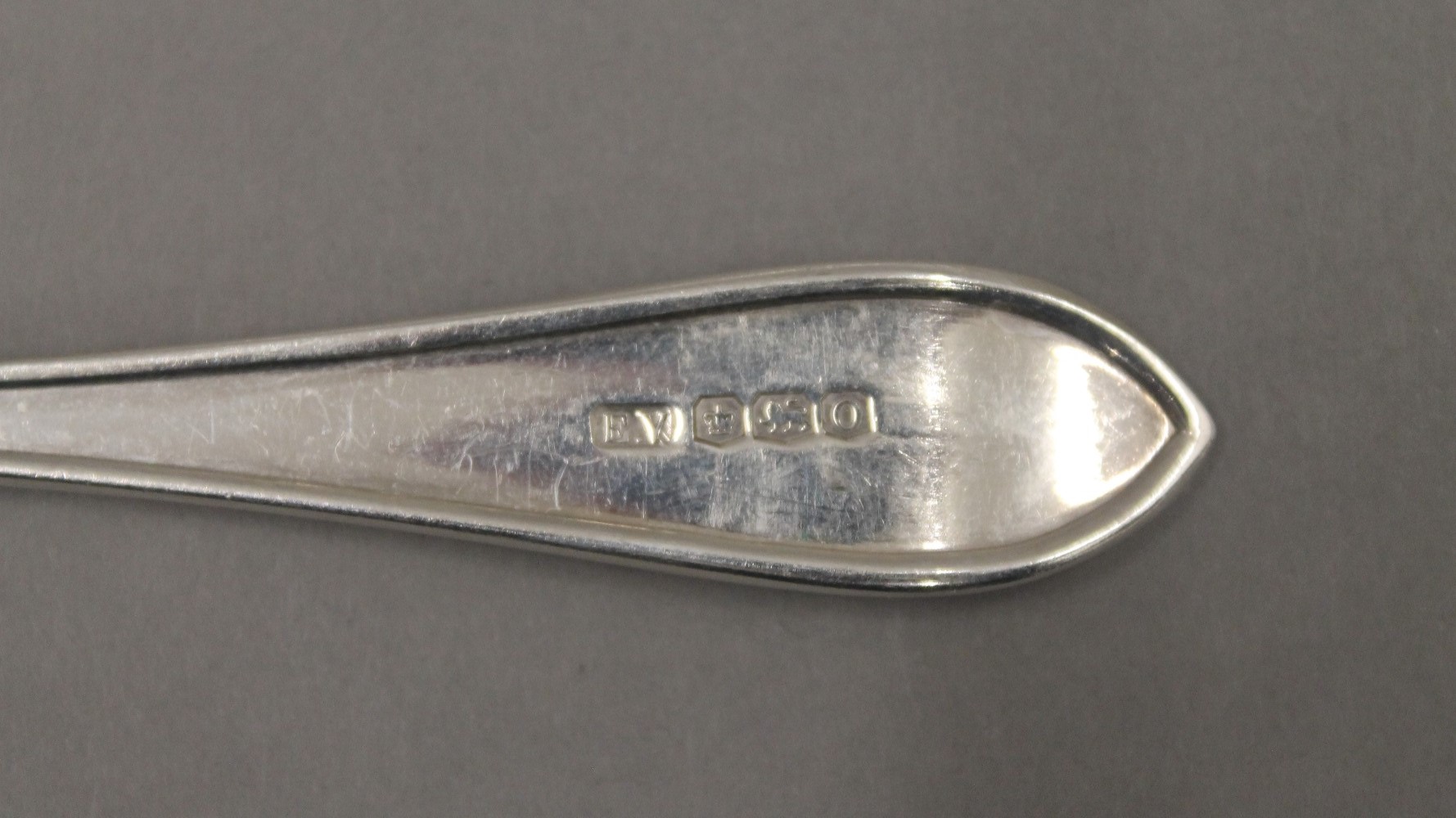 A quantity of silver flatware. 49 troy ounces of weighable silver. - Image 7 of 7