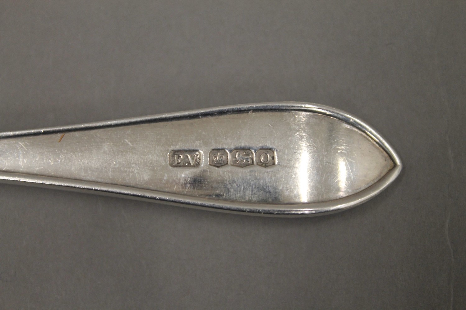 A quantity of silver flatware. 49 troy ounces of weighable silver. - Image 3 of 7