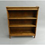 An early 20th century oak stacking bookcase. 89.5 cm wide.