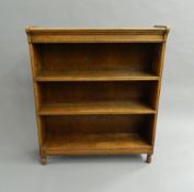 An early 20th century oak stacking bookcase. 89.5 cm wide.