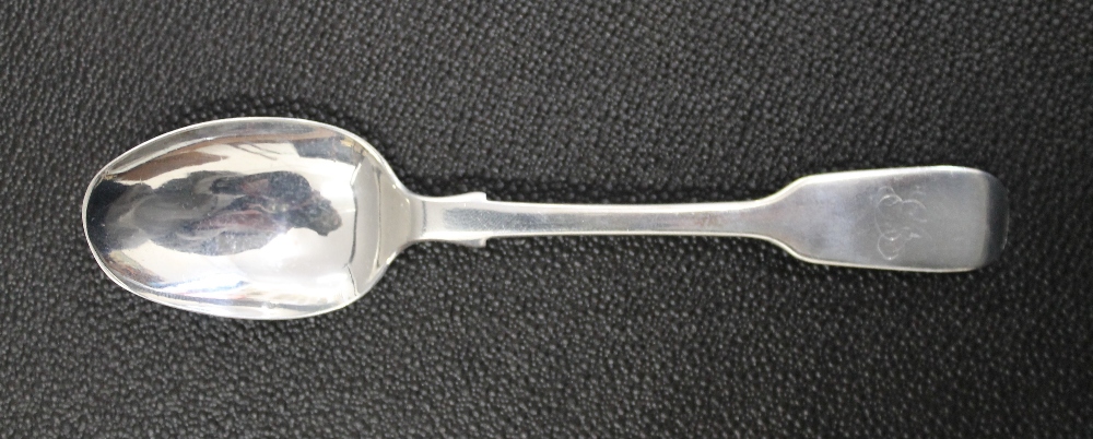 Five Georgian Fiddle pattern teaspoons by George Maudsley Jackson of London. 88.6 grammes. - Image 2 of 17