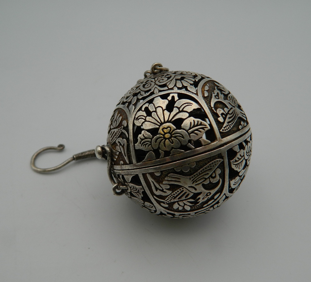 A Chinese ball censer. 5.5 cm diameter. - Image 2 of 5