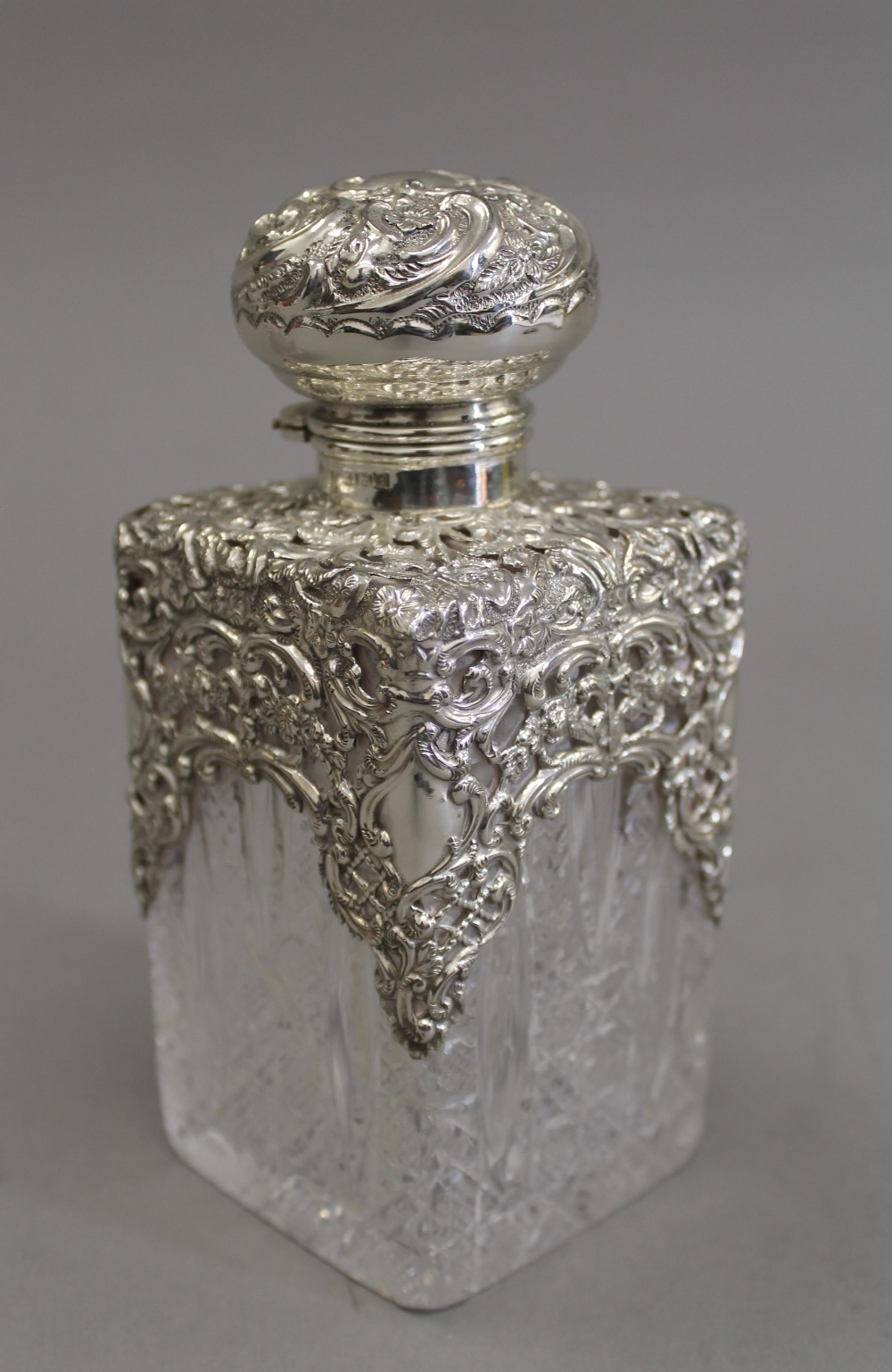 A pair of silver topped cut glass scent bottles. 14.5 cm high. - Image 6 of 9