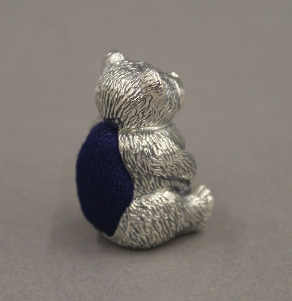 A silver pin cushion formed as a teddy bear - Image 3 of 5