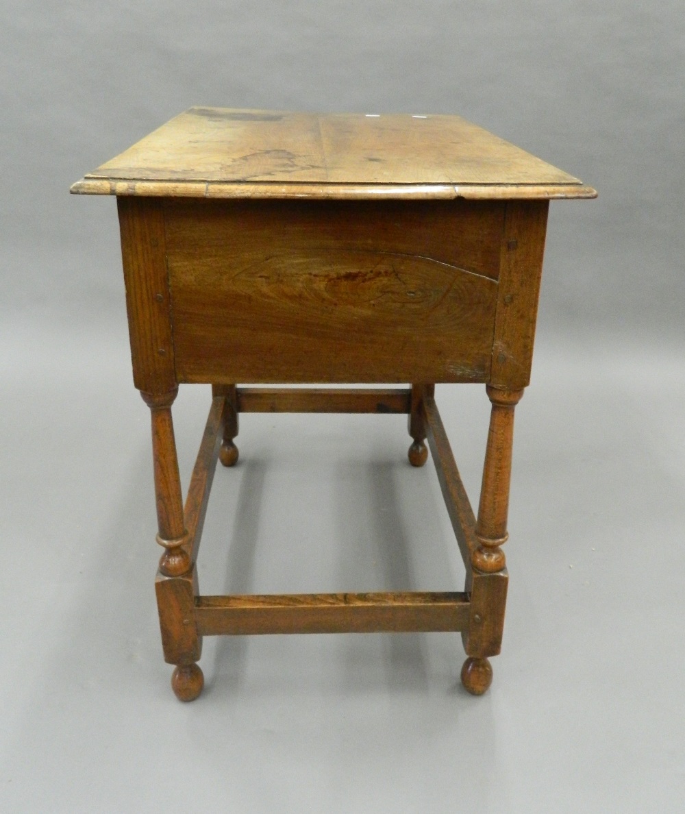 An 18th century style walnut side table. 79 cm wide. - Image 4 of 5