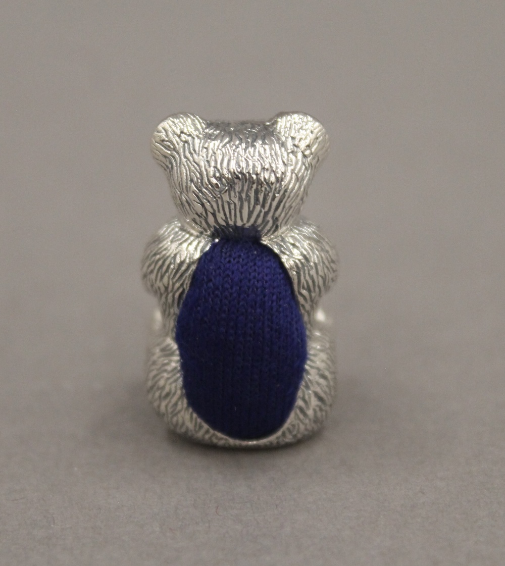 A silver pin cushion formed as a teddy bear - Image 4 of 5