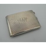 A silver match case. 6 cm wide. 36 grammes.