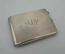 A silver match case. 6 cm wide. 36 grammes.