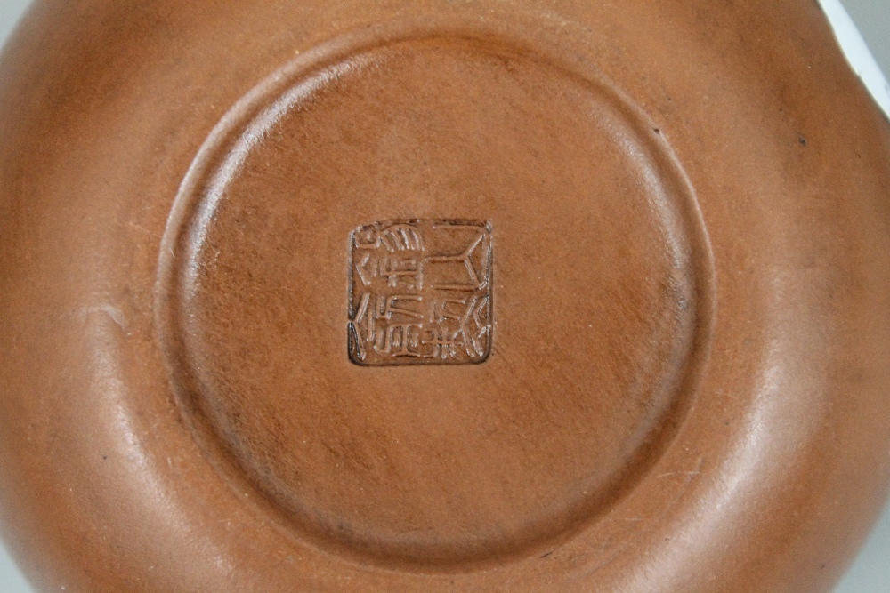 A Chinese Ying Xing and jade teapot. 18 cm long. - Bild 5 aus 6