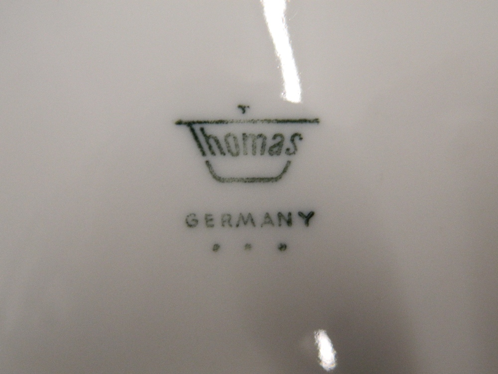 A vintage Thomas of Germany Onion pattern dinner service. - Bild 3 aus 3