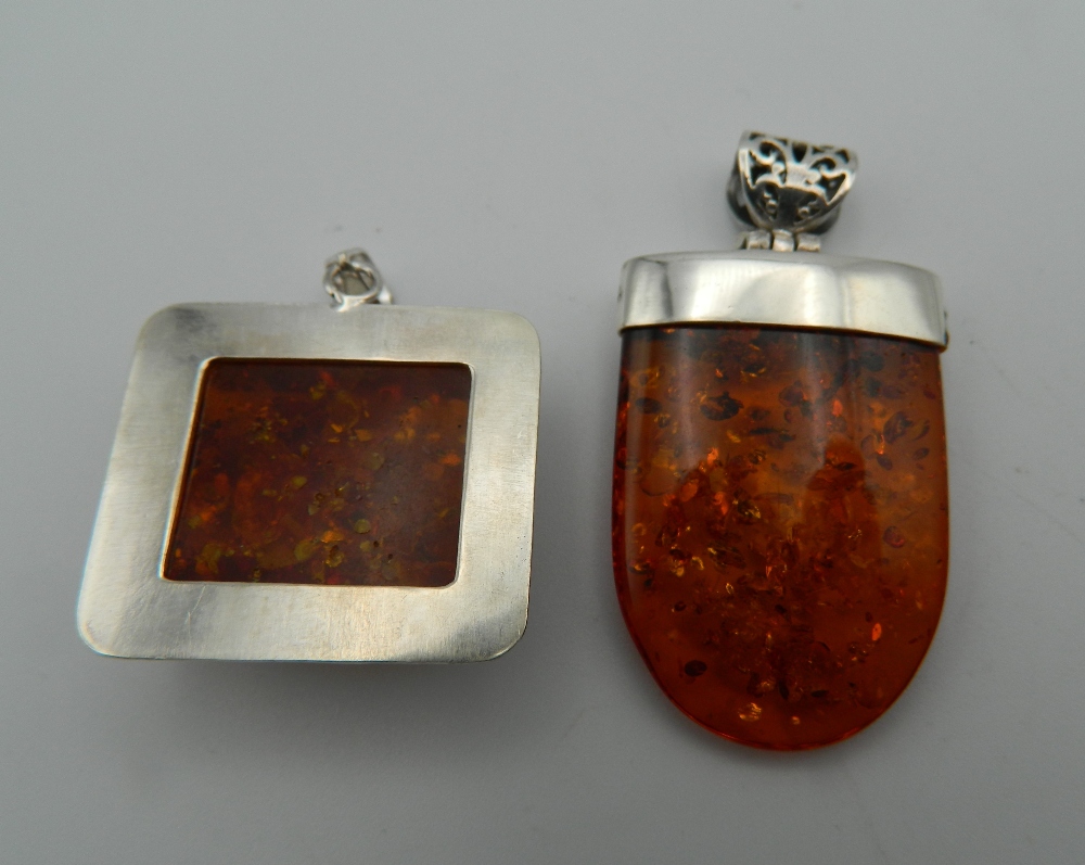 Two silver dress pendants. The largest 5 cm high. - Image 2 of 4