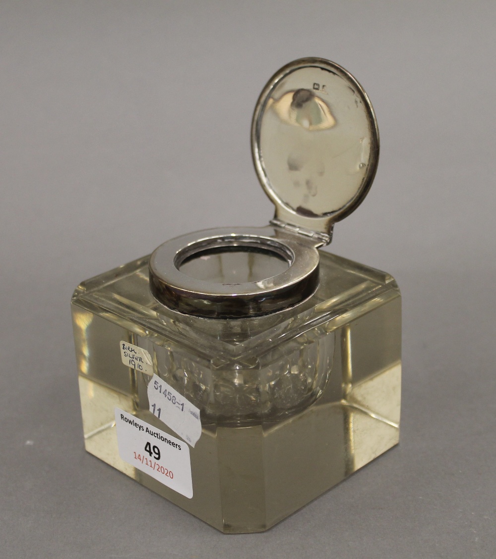 A silver topped glass inkwell. 7.5 cm high. - Image 3 of 4