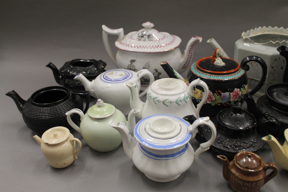 A collection of 19th century porcelain teapots - Image 2 of 12