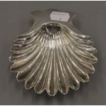 A silver butter shell. 11 cm wide. 77.5 grammes.