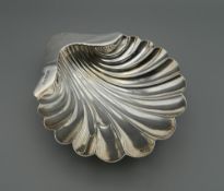 A silver butter shell. 13 cm wide. 3 troy ounces.