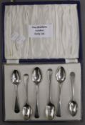 A set of six Georgian Old English pattern teaspoons by John Lias (1808-1829. 85.8 grammes.