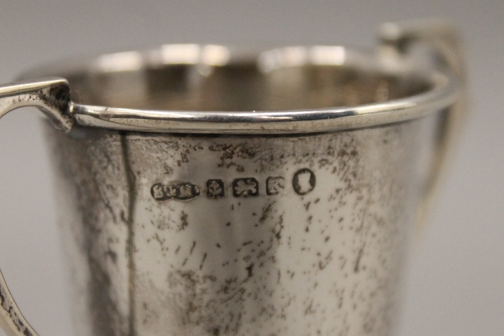 A quantity of small silver items, including napkin rings, mustards, etc. 9. - Image 27 of 30