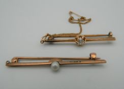 A diamond set 18 ct gold bar brooch (2.