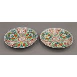 A pair of 19th century Chinese dishes. 18 cm diameter.