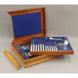 A composite canteen of silver cutlery. 47 troy ounces of weighable silver.