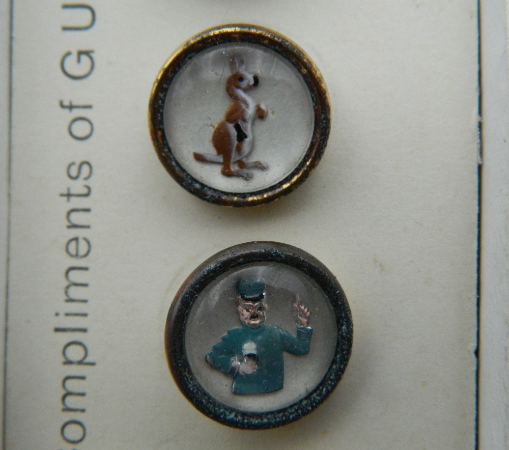 A boxed set of vintage Guinness waistcoat buttons - Image 3 of 6