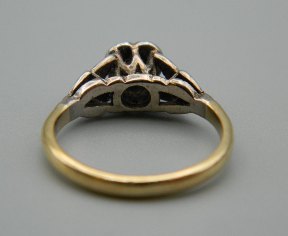 An unmarked, probably 18 ct gold diamond solitaire ring. Ring size H/I. - Image 6 of 6