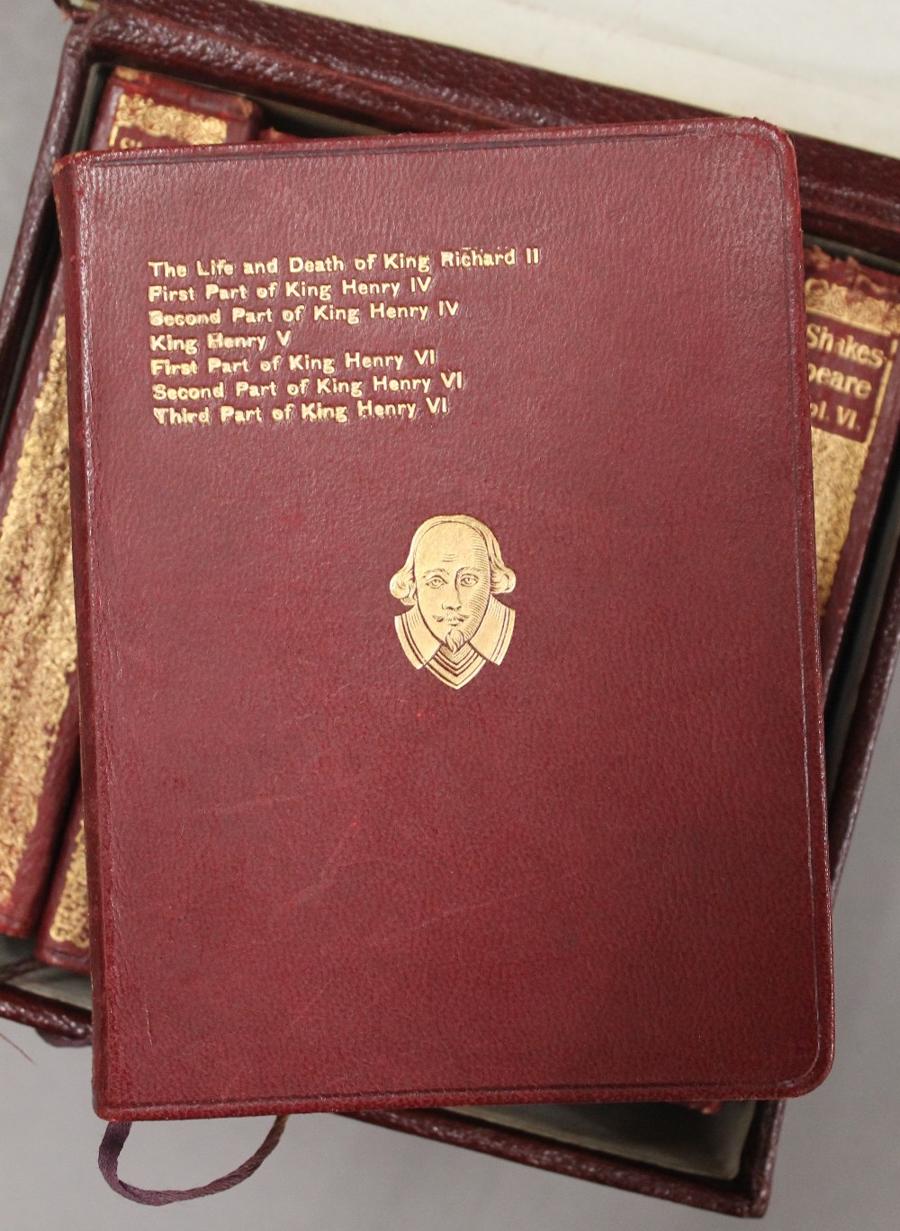 A boxed set of The Complete Works of William Shakespeare in the first Collins Clearprint edition of - Image 3 of 4