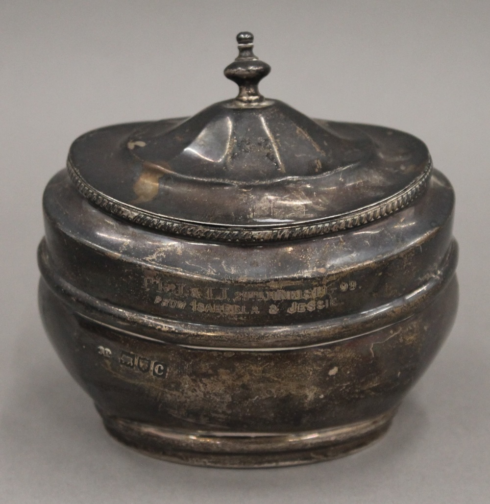 A silver tea caddy. 9.5 cm high. 5 troy ounces.