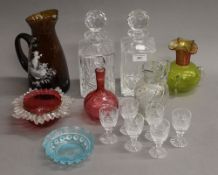 A small quantity of decorative glassware