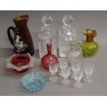 A small quantity of decorative glassware