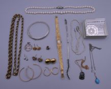 A small quantity of miscellaneous jewellery including gold earrings, silver, etc.