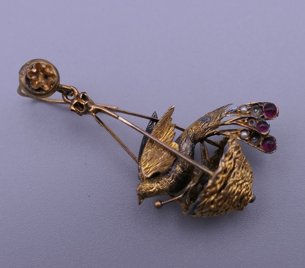 A pair of Victorian unmarked birds in nest earrings, in original fitted box. 3.5 cm high. - Image 10 of 12